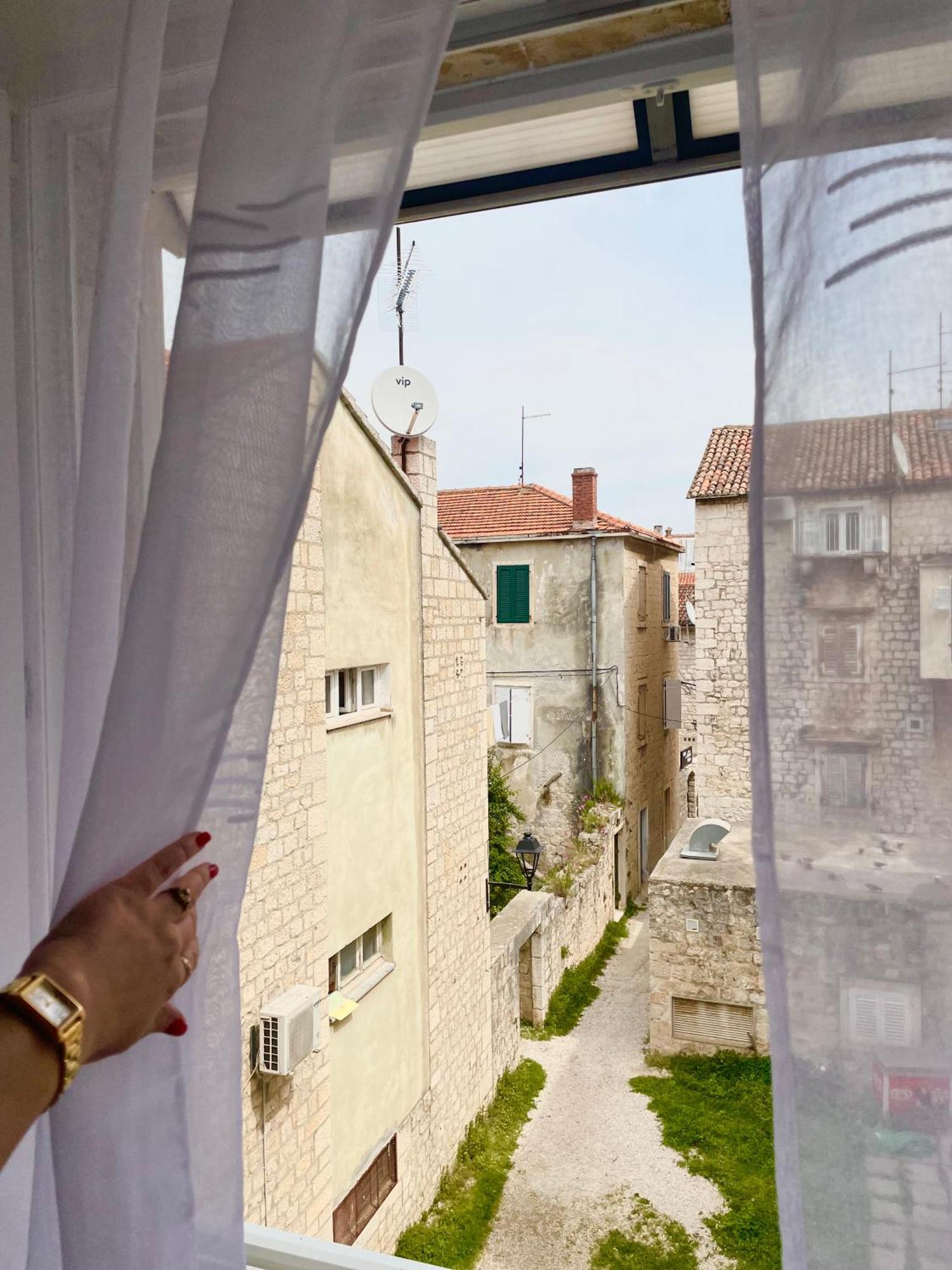 Dinka Old Town Apartment With Sea View Trogir Eksteriør bilde